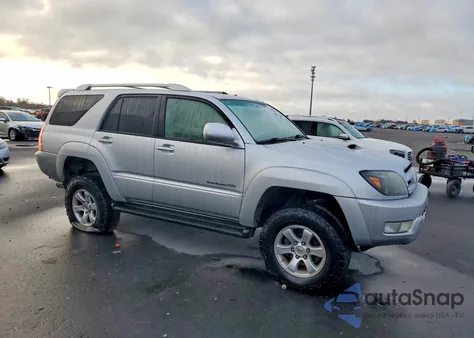 2004 Toyota 4Runner Sr5 z USA, uszkodzony, nr VIN JTEBU14R848023069
